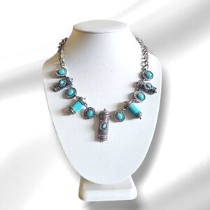 Rare Find Handcrafted / Engraved Howlite & Rhinestone Silver Tone Necklace.